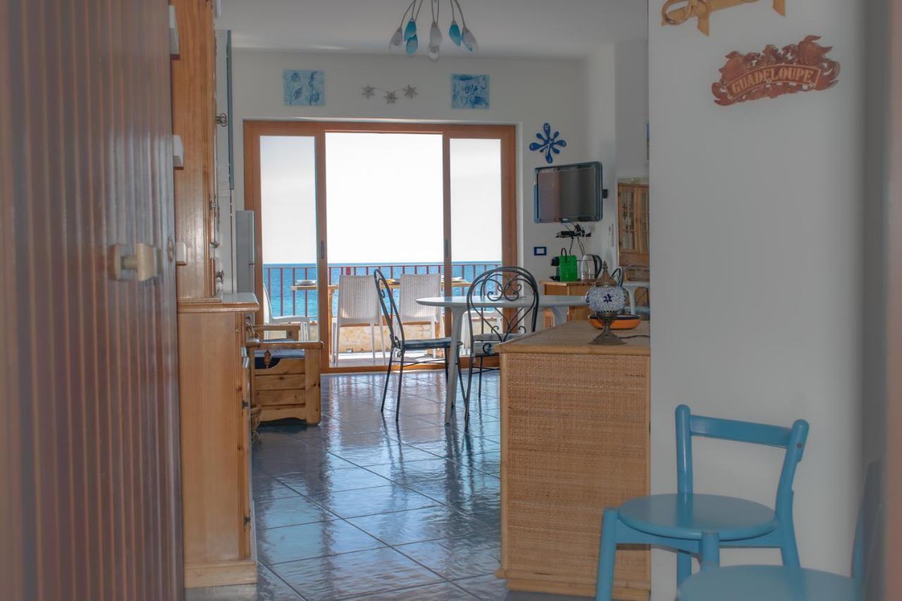Beach House Acquamarina Letojanni Exterior photo